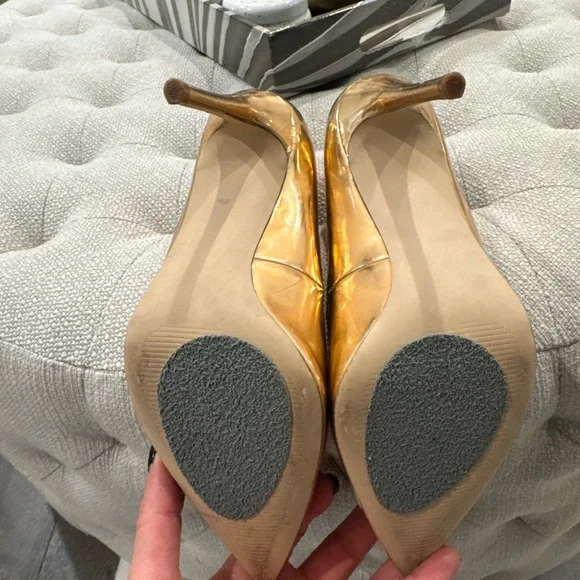 Steve Madden Metallic Gold Pointed Heels - Picture 3 of 4